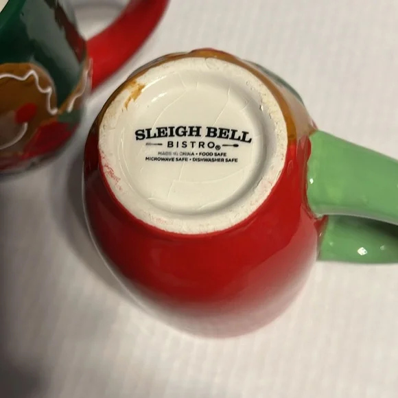 3 gingerbread men coffee mugs 2 red one green - Picture 3 of 3